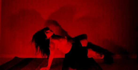 Naomy_Gomez_ Passionate red, a seductive gaze 🔥🔥🔥 зображення 3