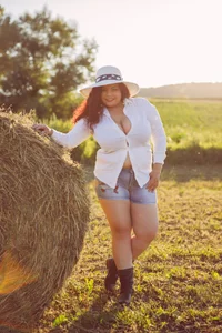 MiryamInes Fun in the hay! รูป  5