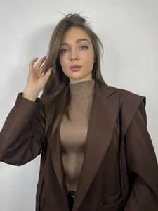 ChiaBakos: Public ( 5 фото)