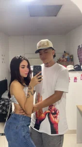aaron_pamela01Public Bild 6