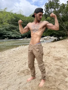 alejo__323__ A BIT OF ME Immagine  5