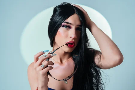 DeboraCopper Cute and natural girl Pic 6