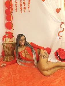 Sophia_Ebony Public Pic