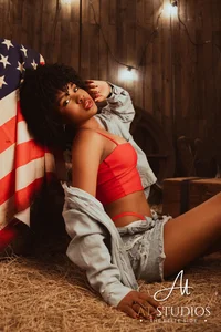 AriaFoster July 4🗽 Gambar 3