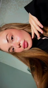 Me) od DeniMilkyyyyy  3 snímek