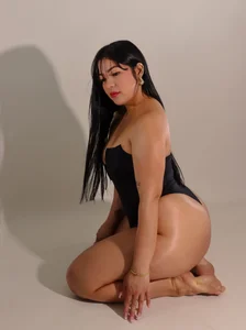 shaina_adams Your desire 😈✨ Pic