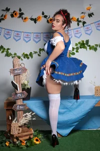 kiara_lp ✨ Oktoberfest with a touch of mischief Foto 6