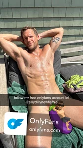 SillyDillyNewfie's XXX Nude Photo 1