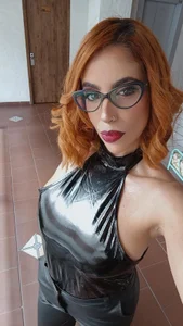 AdelinaVans hot ass hmmm Immagine  7