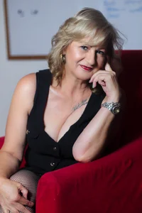 ScarletHoot_ Public Pic 4