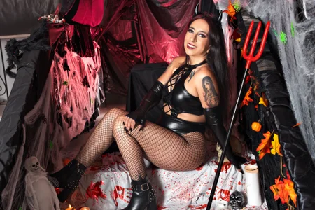 Marianee_Rousse HAPPY HALLOWEEN HONEY 👻🎃😈 Pic 2