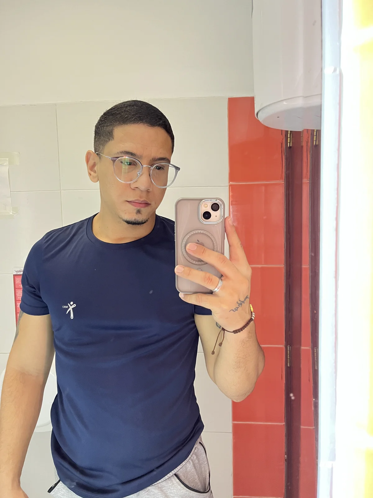 JoshMillerr_ Image populaire  1335