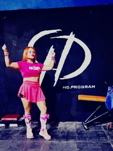 Tiffanny_Parker Public 사진 4