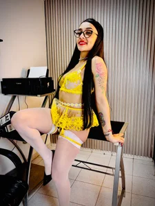 Naughty Office Worker od Scarlett__Moon2  7 snímek