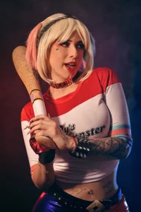 XXMILE: harley quinn ( 2 фото)