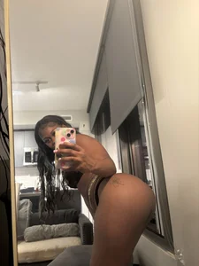 NaomirutyのI just got home😳👉👈の 3枚の写真