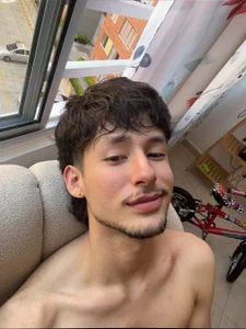 dimitri_targaryen a little of me টি ছবি