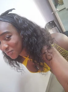 natasha_sexy69 Yellow 💛 Pic 2