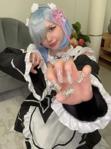 my cute rem cosplay(ﾉ≧ڡ≦) Teehee~! od Kyomi_Sun  3 snímek