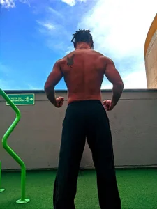 Louis_marley__ Public Pic 8