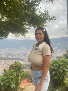 Bella-Bloom Public slika 5