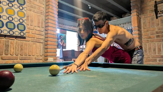 MakkiAndJimmyyMakky and Jimmy are very sexy at the pool hall图片