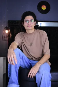 Aron_Wild Public slika 2