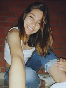 MIA_ROOUSE_ Public Foto 4