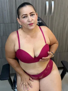 AnaVelveet Public Pic 4