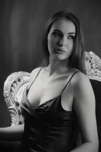 BaccaratRougee🖤 Bild 6