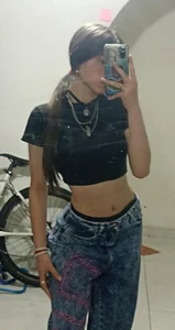 Roxanne_tay 😋 Foto