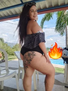 Isabella_cherry69Pool Day图片 7