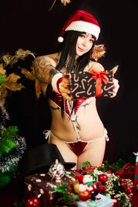 hina_tayのMerry Christmas and Happy New Year ✨🥂の 2枚の写真