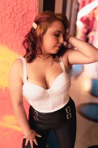 LizzRouse I'm your favorite color Immagine 