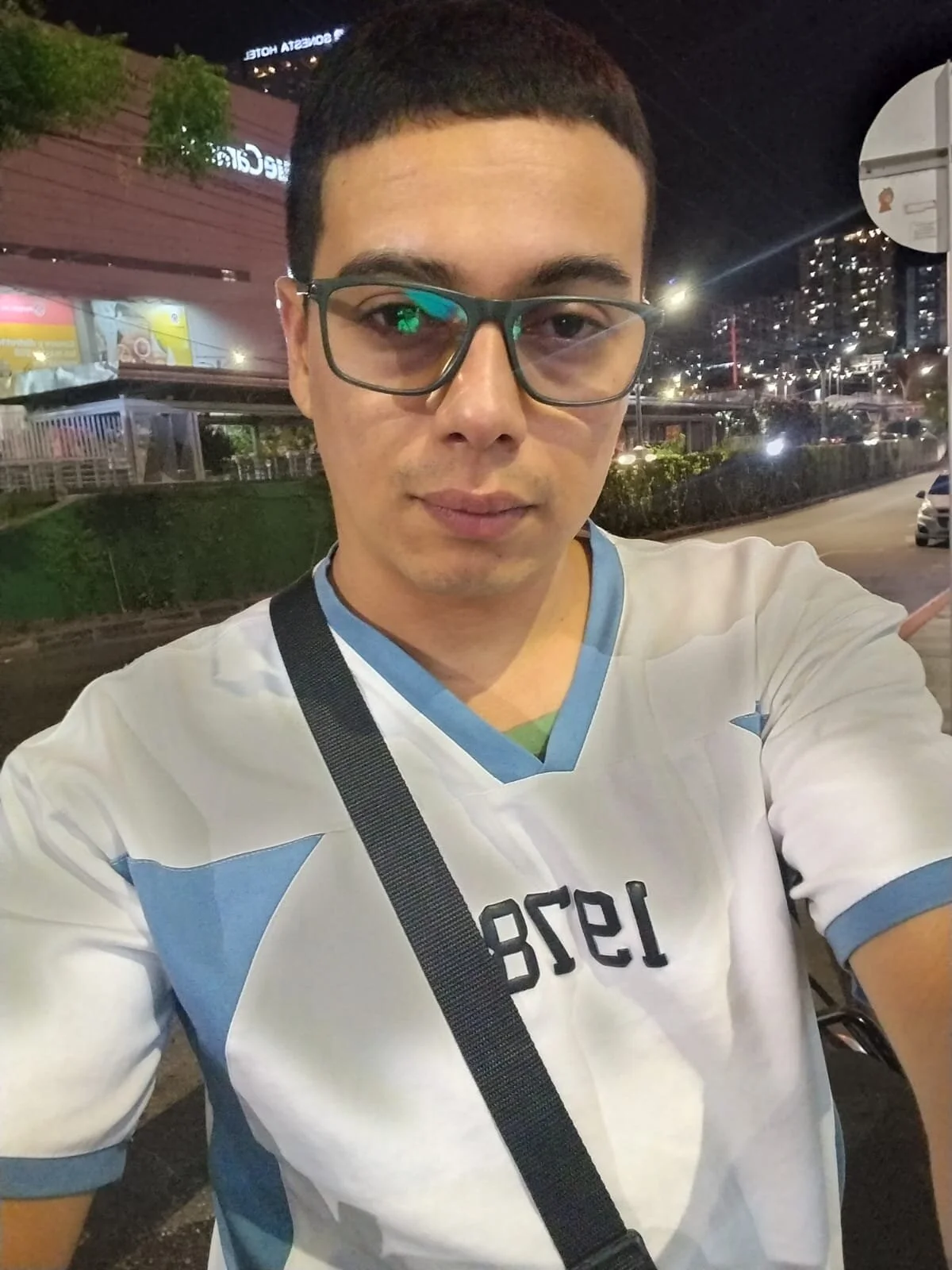 jax_fire 님의 트렌드 중인 사진  4056개