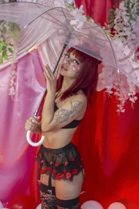 larah_uwu: Wanna be My Valentine?🌹🍷 ( 4 фото)