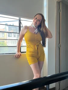 🔥 That look of yours is already giving me ideas… 😈 de Giovanela_rose  2 Imagens