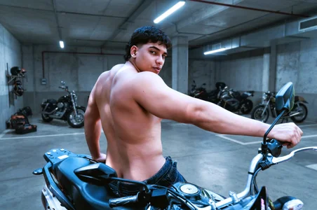 ❤️‍🔥⚡ de JacobStonne  4 Imagens