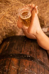 I feel like raising a toast 🍻 but with you right by my side de LaylaZhara  photos