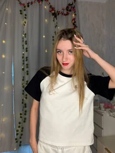 NellieEinspahr Accidentally got into the frame Pic 7