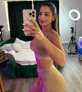 Kim_Delice SelFie Pic 4
