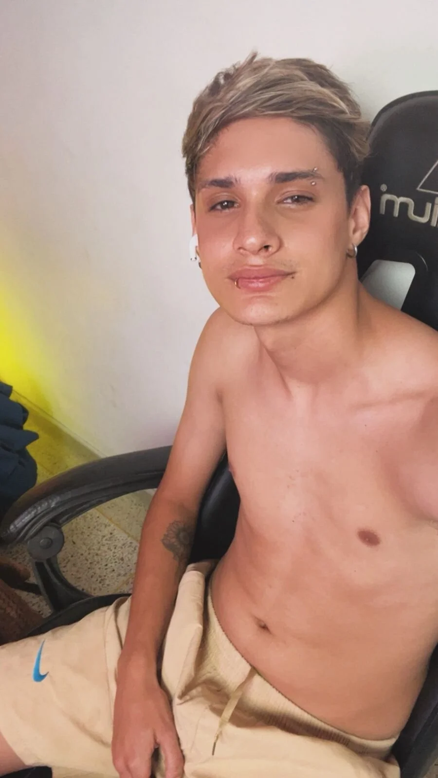 flaquito___ 热门图片 9770