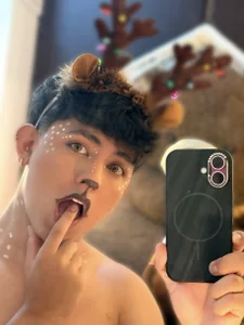 Thristan_Leones: Reno 🦌 ( 3 фото)