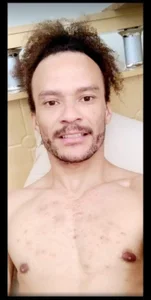 JamesQuaresmaのMe.comの 6枚の写真