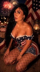 Mia_Davis__ Happy 4th of July… come celebrate freedom with me ❤️🤍💙 รูป 