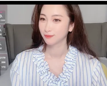 wuyueaini 直播日常 Immagine  2