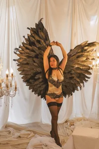 Heavenly Lust🪽 de JaylaScott__  2 photos