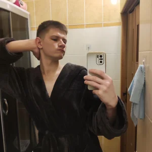 Allert_ Public Pic 3