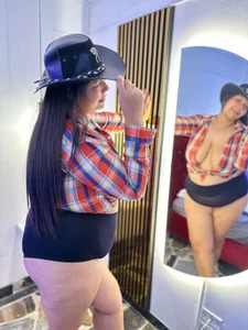 SelenaAngelX: your big cowgirl ( 8 фото)