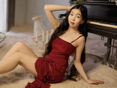 EMILY_GREENSON: temptress ( 4 фото)